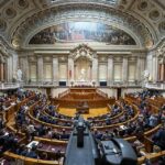 Rever ou reconfigurar: o teste da Constituição